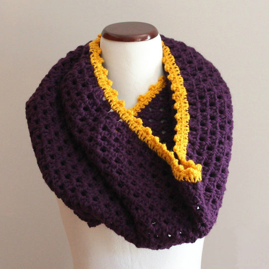 Granny Stitch Cowl Crochet Pattern