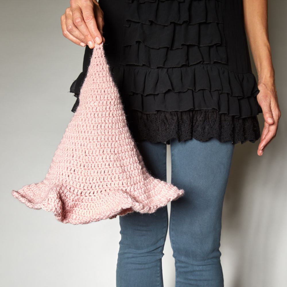 Pretty Witch Hat Crochet Pattern – I Love Stitches