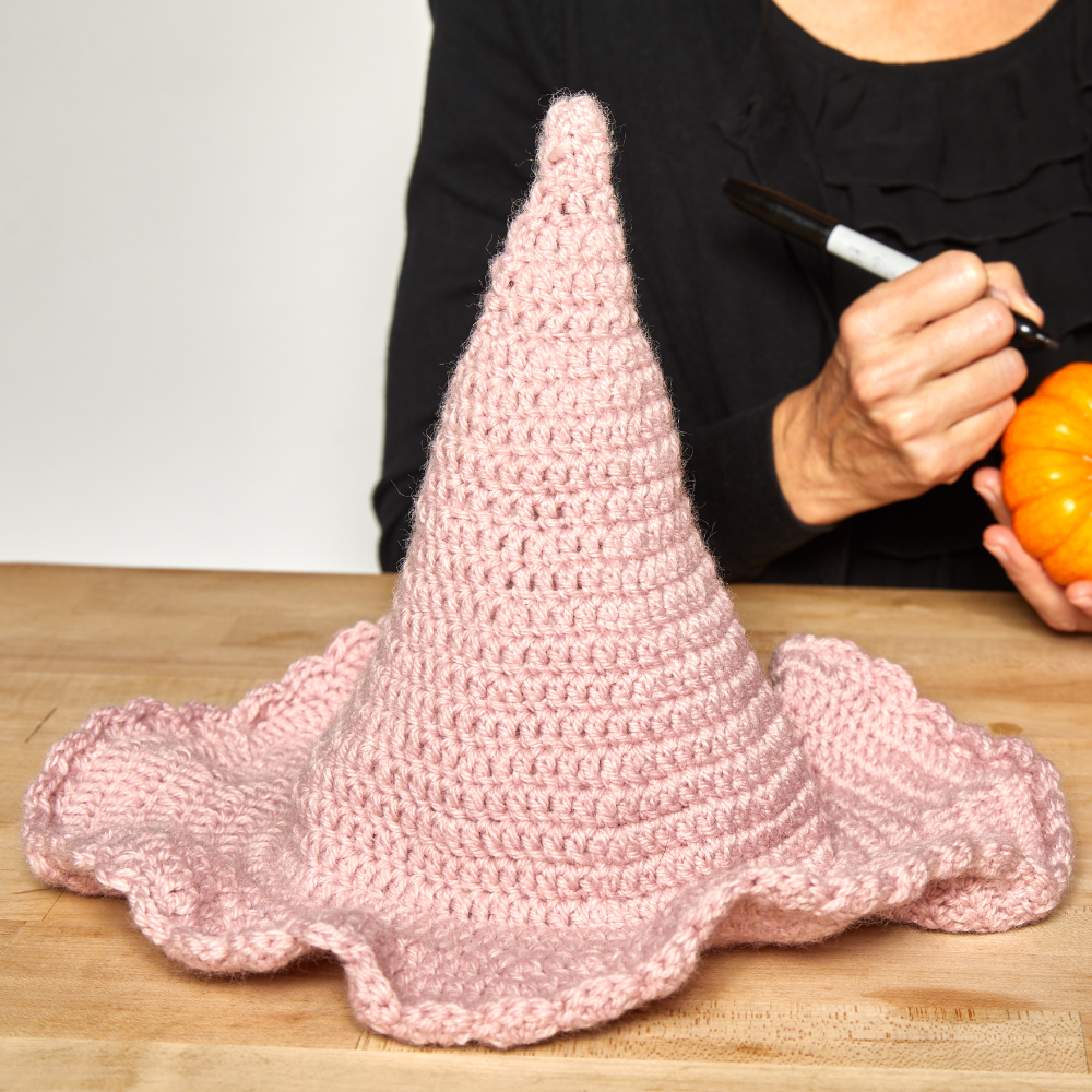 Pretty Witch Hat Crochet Pattern
