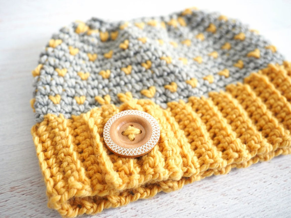Retro Messy Bun Hat Crochet Pattern